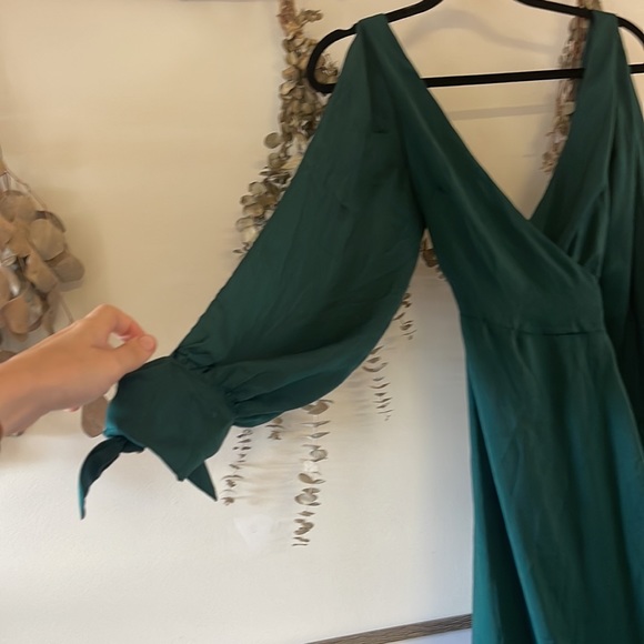 Emerald Green silk flowy wrap around dress - Picture 6 of 8